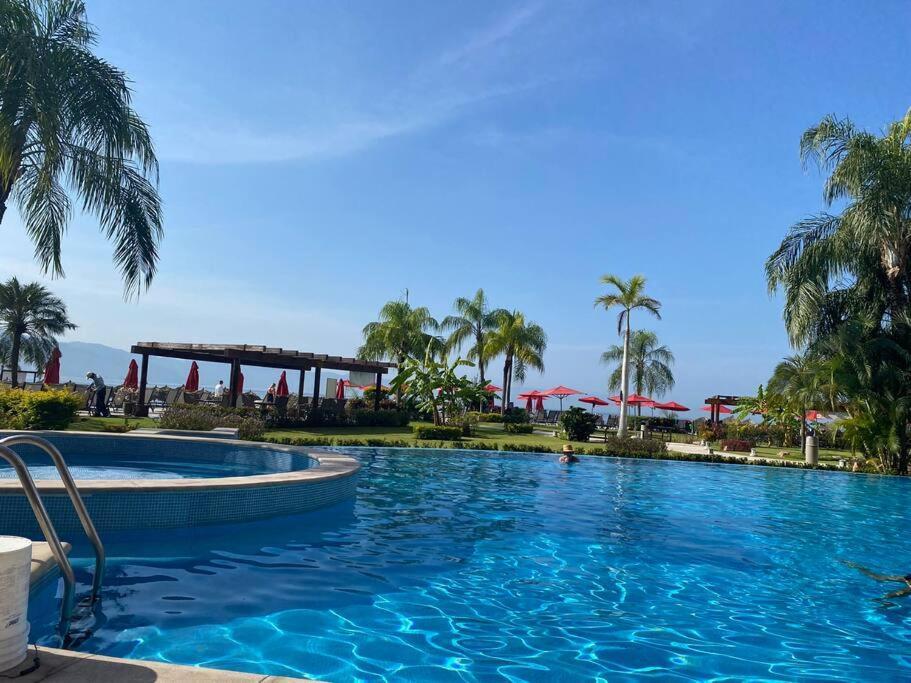Ocean Front Grand Venetian Corner Condo Puerto Vallarta Exterior photo