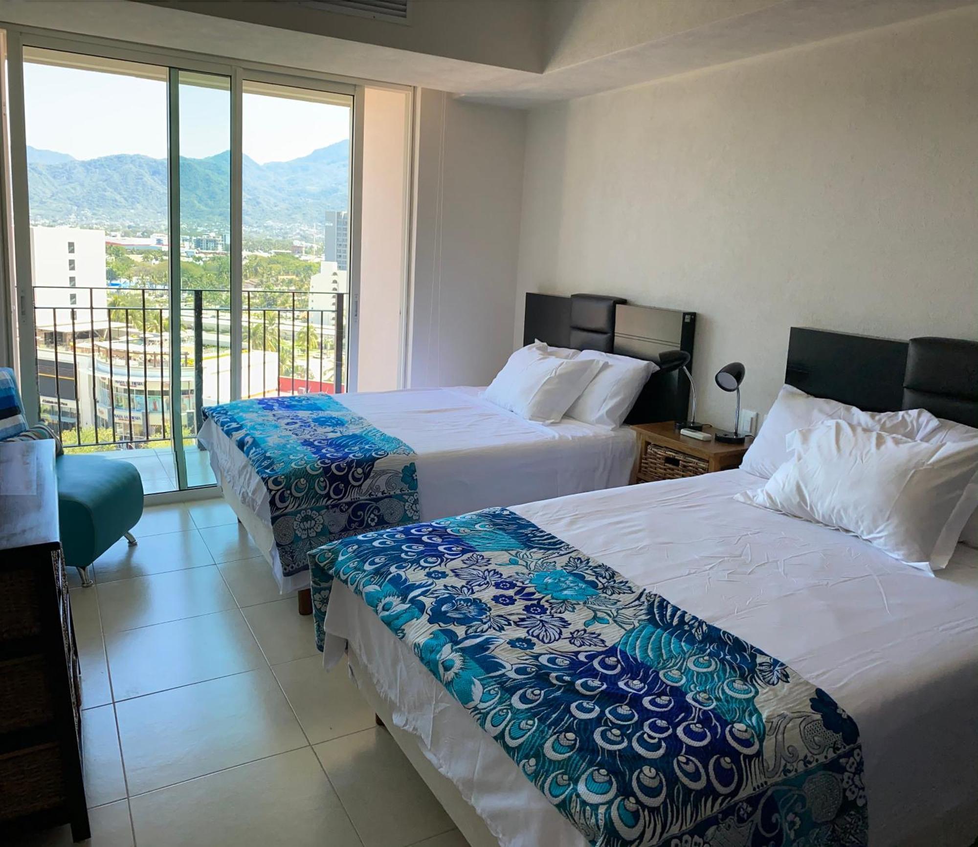 Ocean Front Grand Venetian Corner Condo Puerto Vallarta Exterior photo